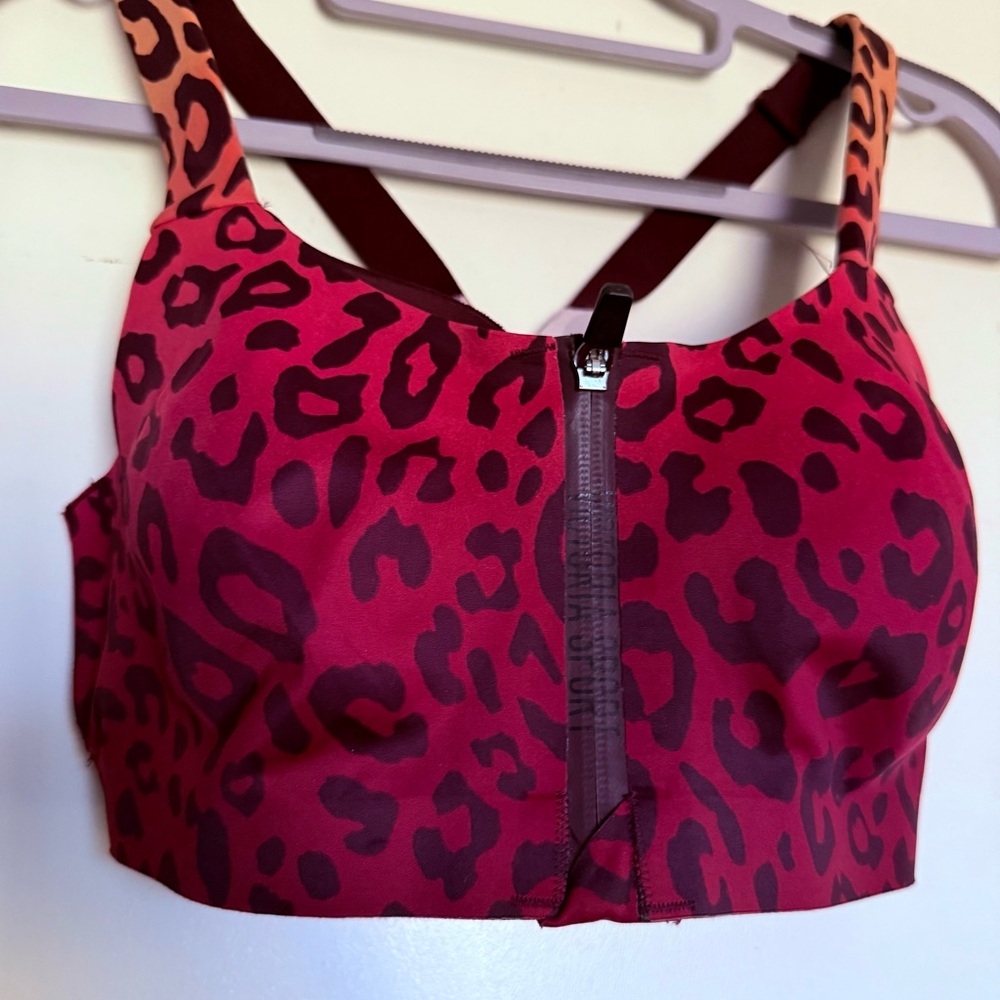 VICTORIA'S SECRET Incredible Knockout Ultra Max Sport 32DD Red leopard print